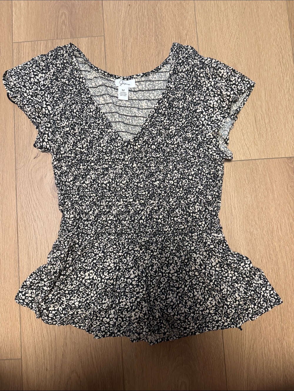 Japna Black and White Floral V-Neck Peplum Blouse